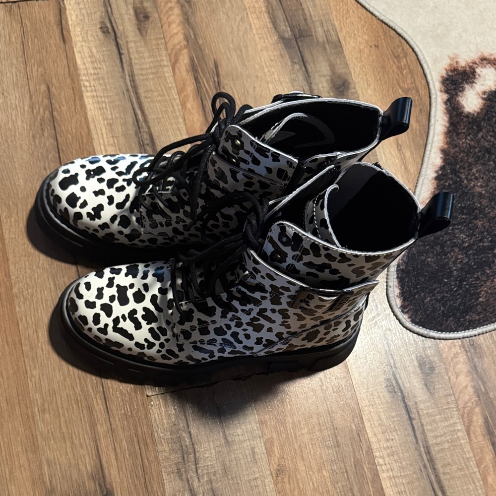 Levi's Black and White Lace Up Boots